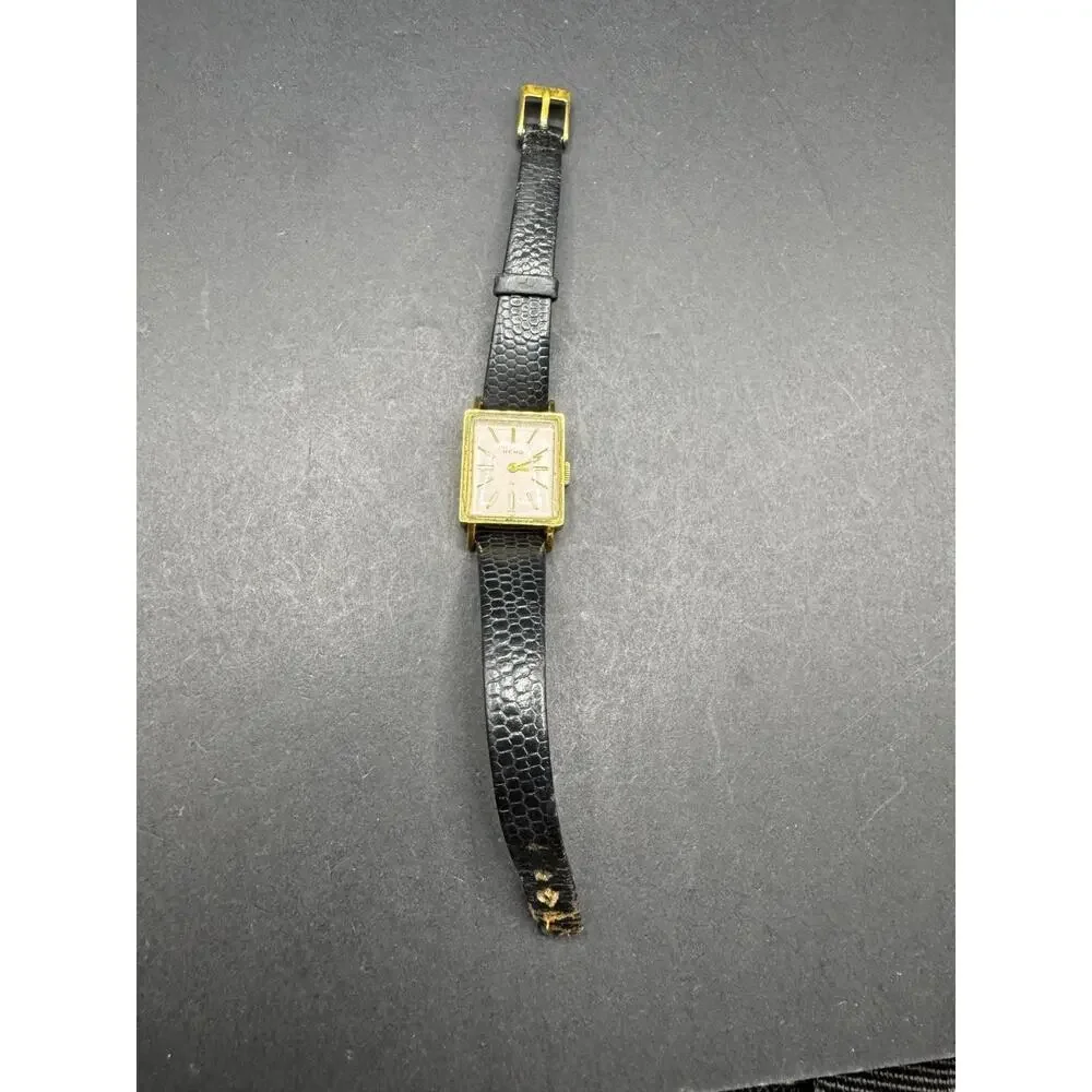 Vintage Heno Gold Tone 17 Jewels Swiss Made Wristwatch Black Leather Band